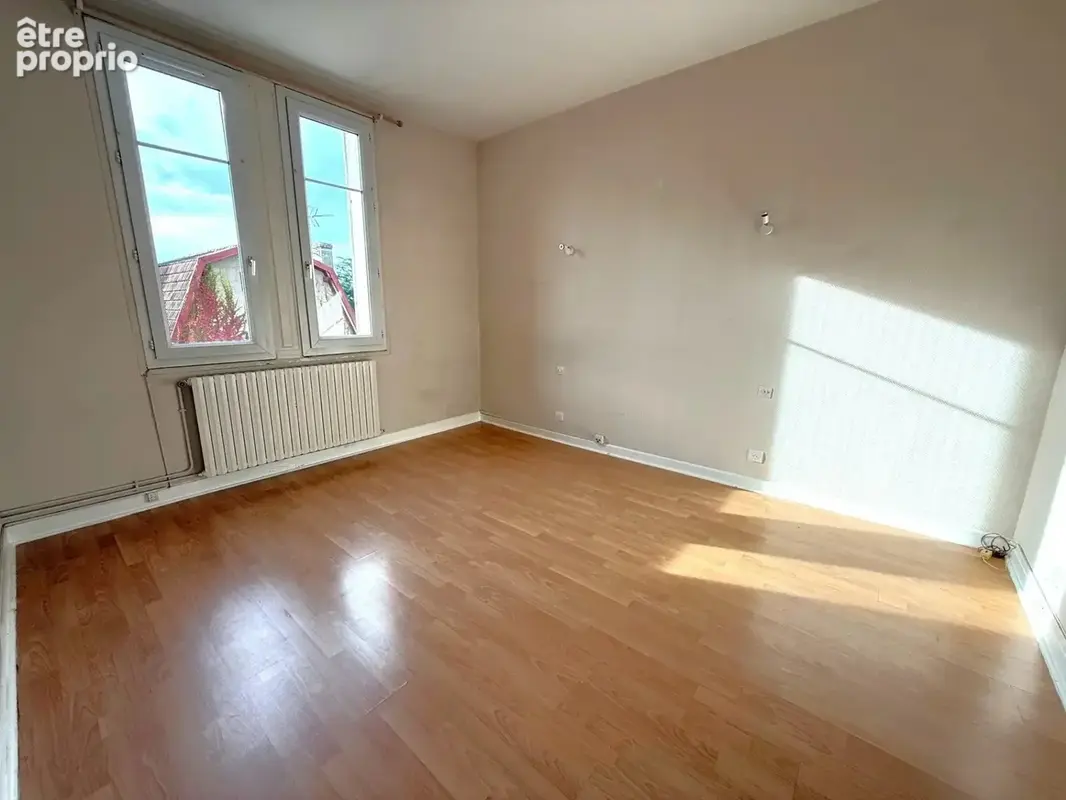 Immeuble Cote Pavée - 330 m² / 5 appt - photo 5