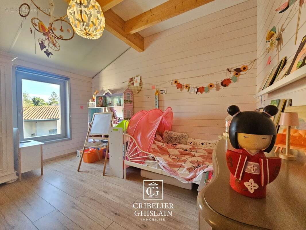 Maison de 135 m² + dépendance 17 M2 – Jardin intime – Terrasse plein sud – Vertou La Bourrelière - photo 17