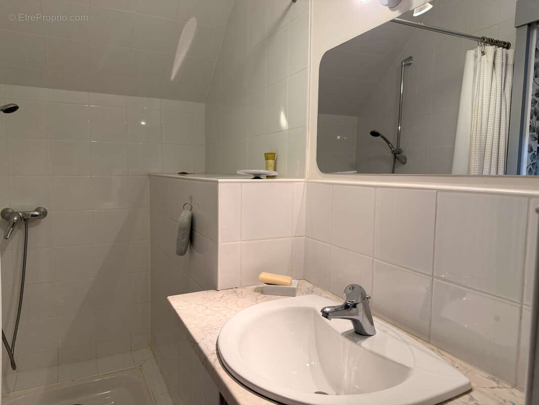 Maison en pierre avec cour au centre de Cajarc - photo 11
