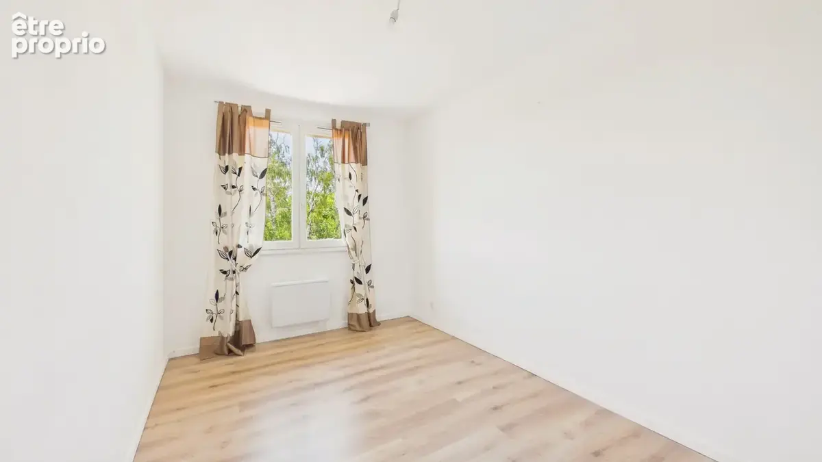 Maison mitoyenne  de 118 m², 4 chambres, garage - Onet-le-Château - photo 13