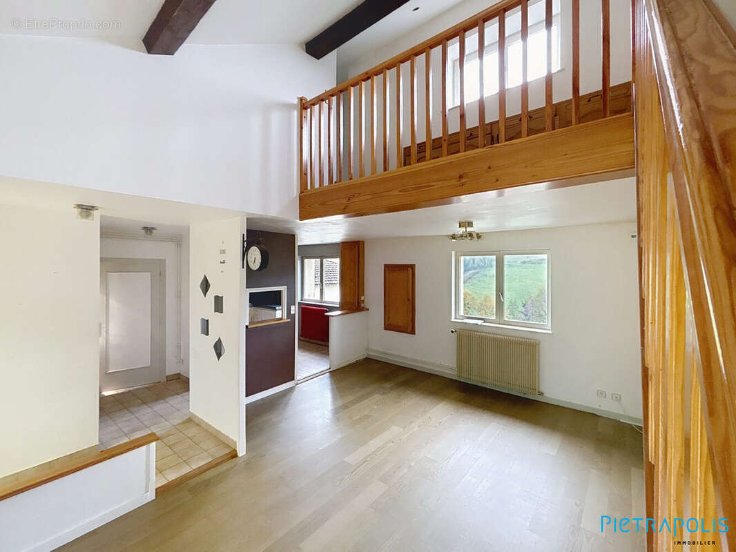 Maison à SAINT-VICTOR-SUR-RHINS