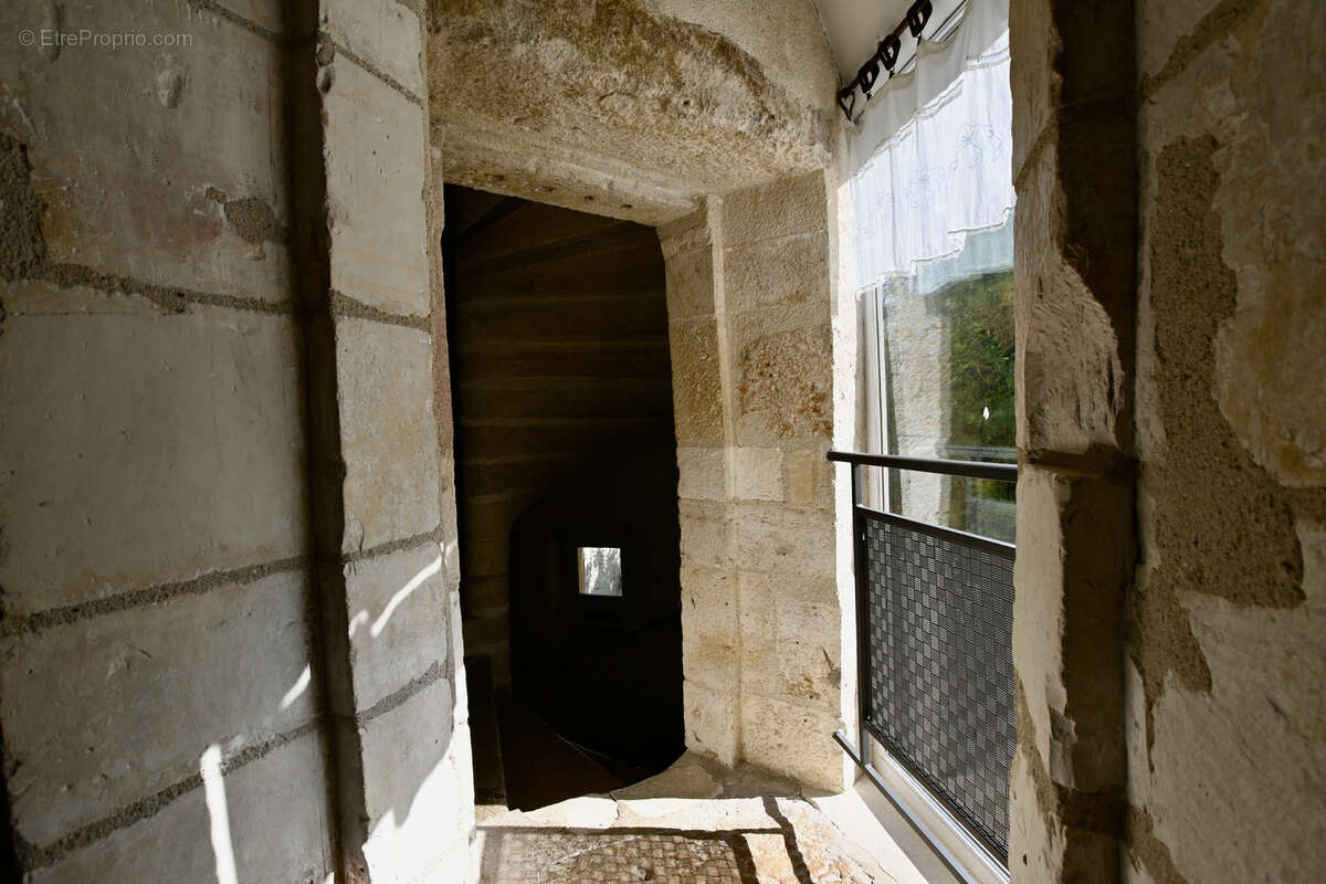 Maison à NOYERS