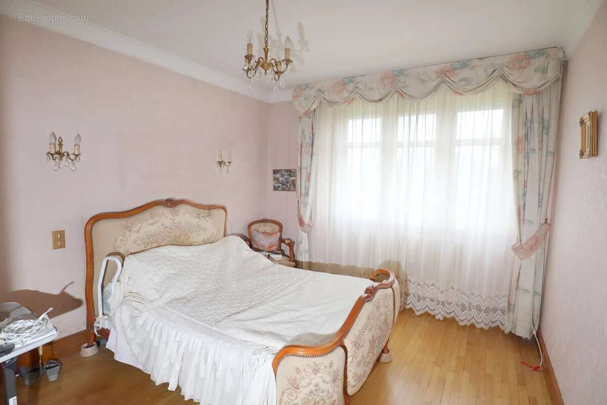 Maison à CARHAIX-PLOUGUER