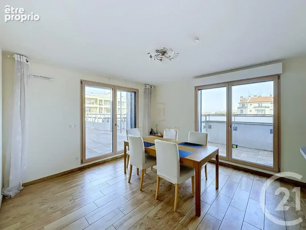 Appartement 79 m² à Lyon-8e  - photo 6