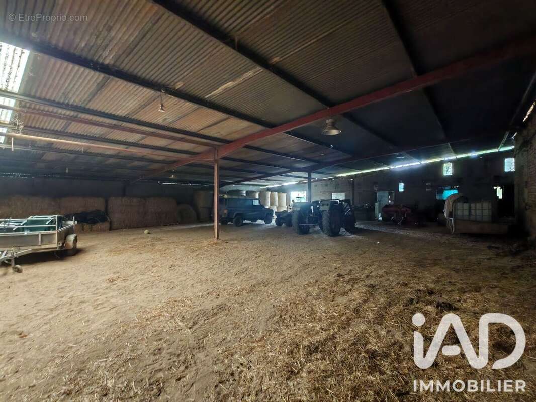 395 m² à Chef-Boutonne  - photo 9
