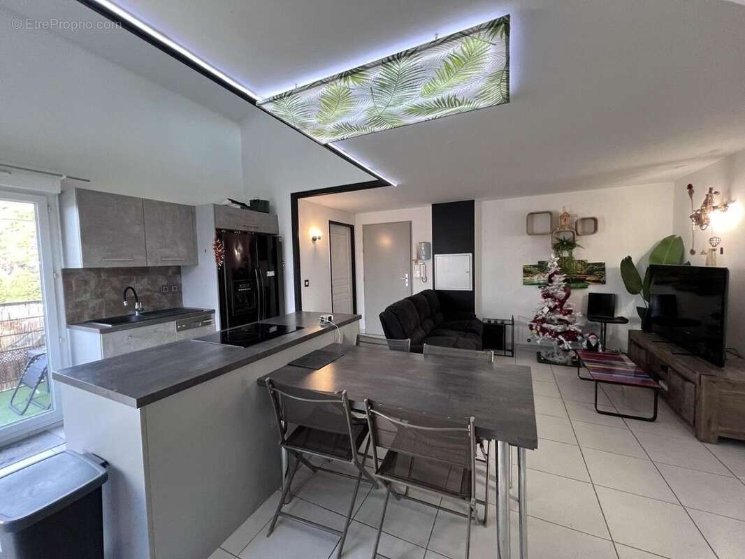 Photo 3 - Appartement à PUGET-SUR-ARGENS