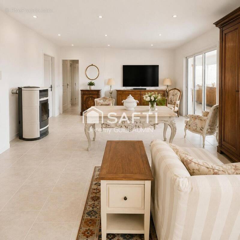 Photo 1 - Maison à CUSSET