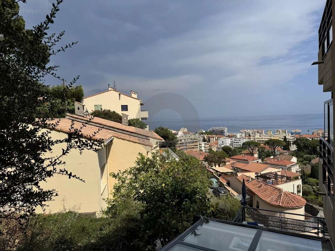 Appartement à ROQUEBRUNE-CAP-MARTIN