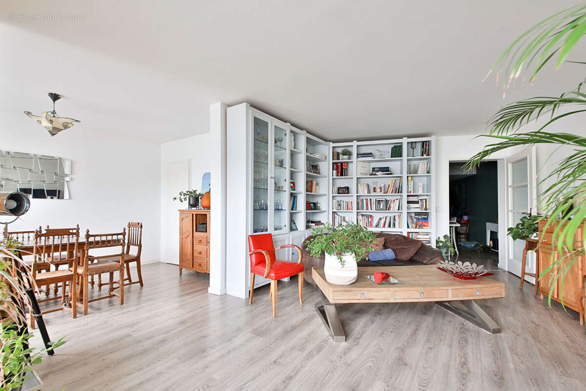 Appartement à PARIS-15E