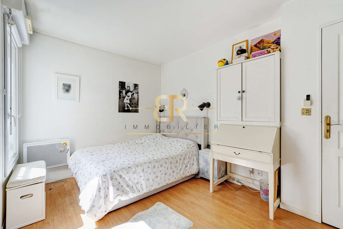 Appartement à PARIS-15E