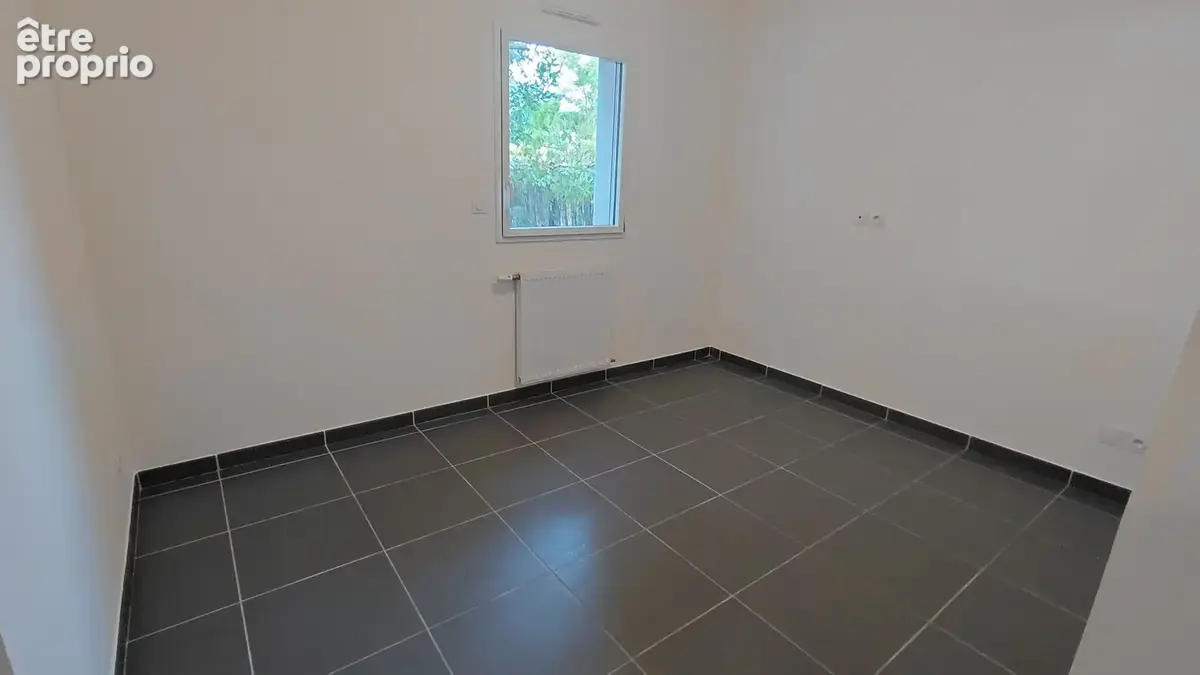 Beau rez de jardin avec garage - photo 8