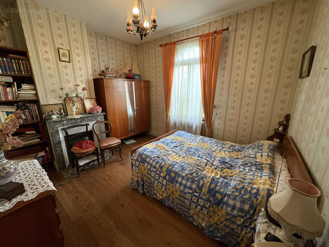 Maison à COLAYRAC-SAINT-CIRQ