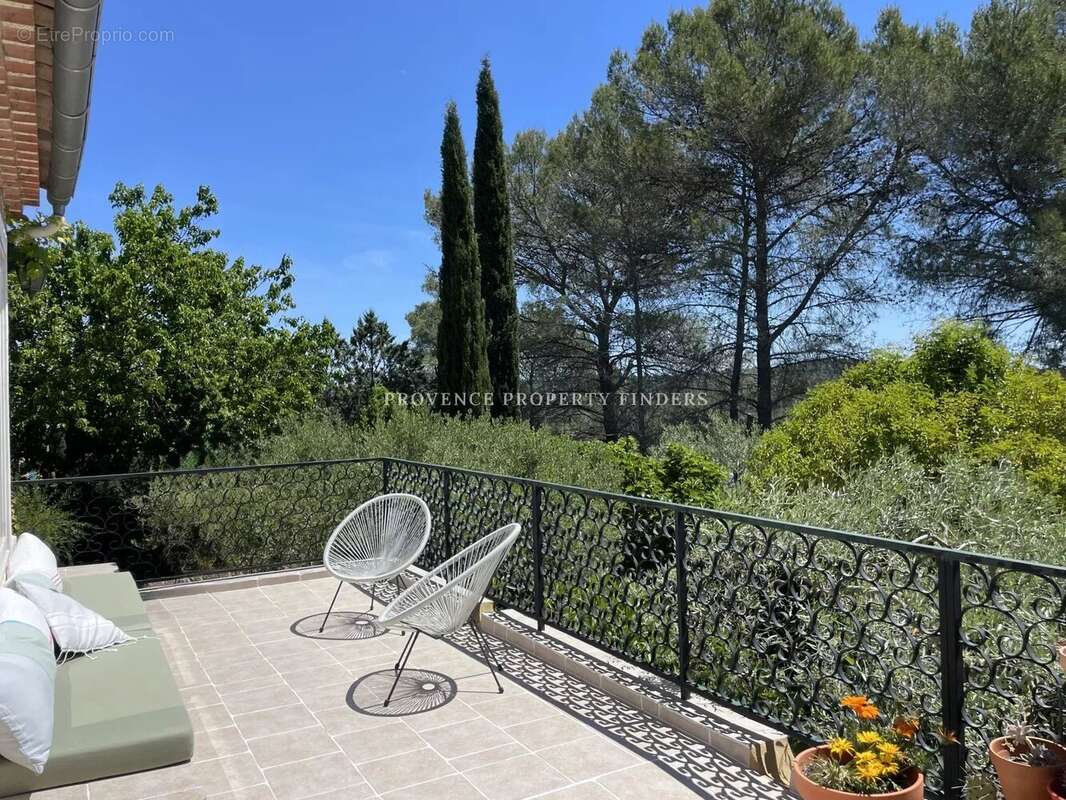 Maison à LORGUES
