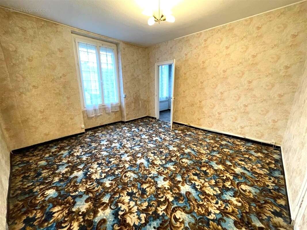 Maison à FONTENAY-TRESIGNY