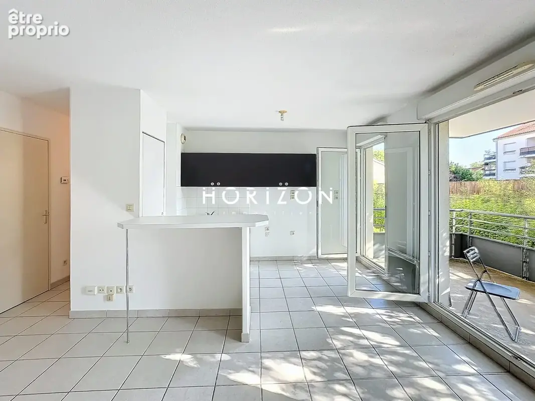Appartement 59 m² à Venissieux  - photo 2