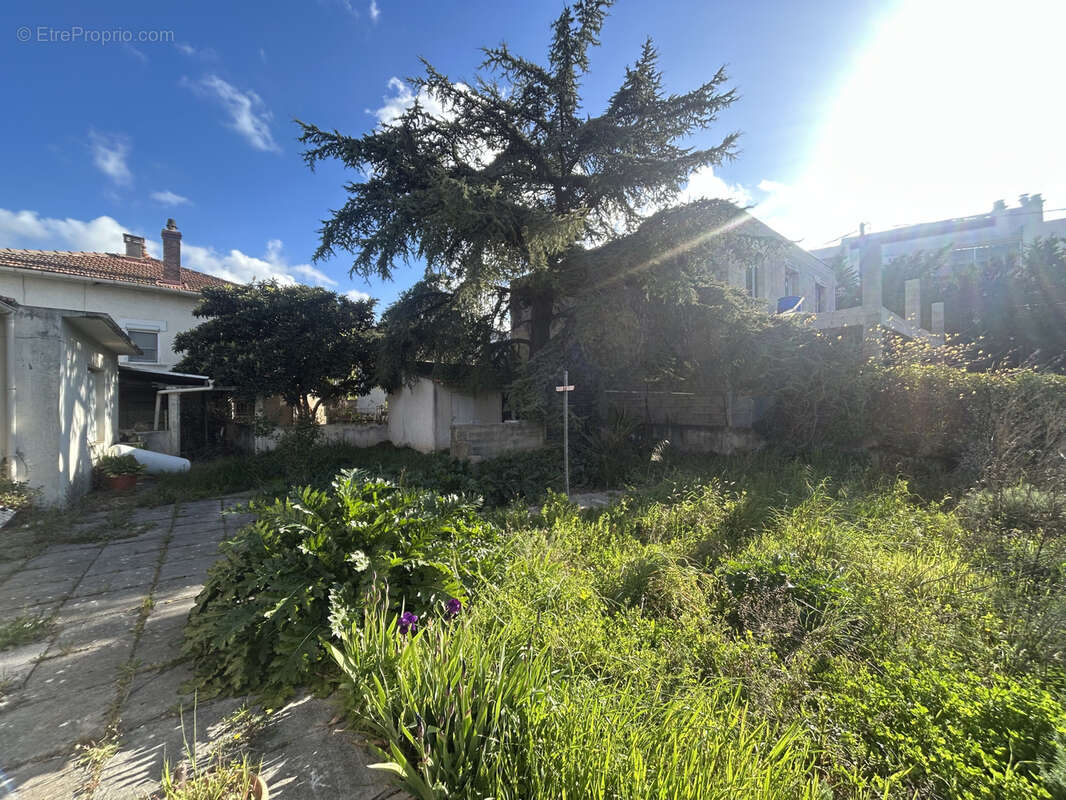 Terrain à BEAUCAIRE