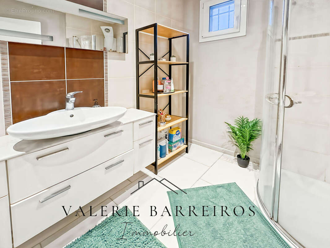 Maison à TOURVILLE-LA-RIVIERE