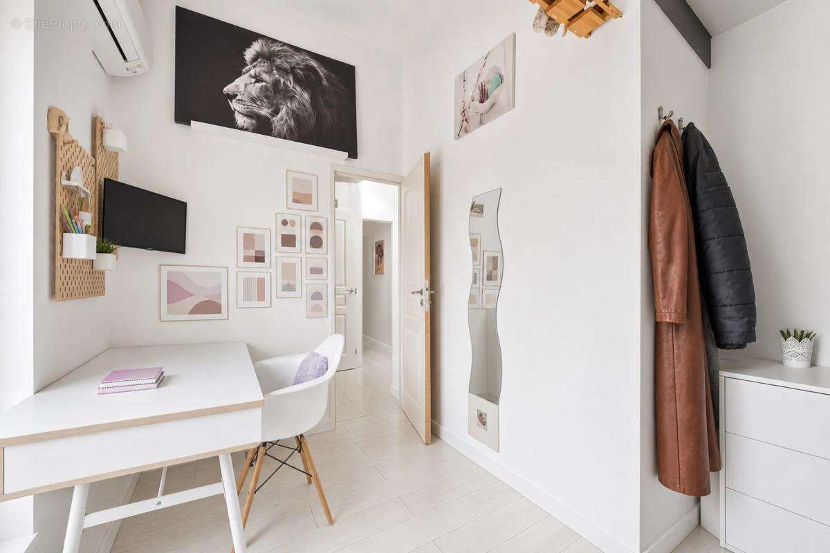 Appartement à CHARENTON-LE-PONT