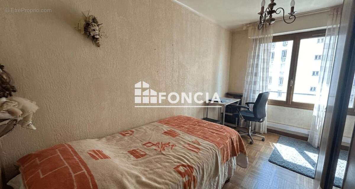 Appartement à MARSEILLE-6E