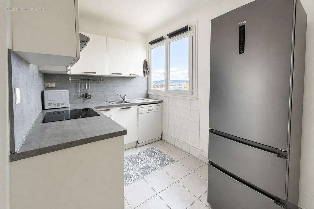 Appartement à RILLIEUX-LA-PAPE