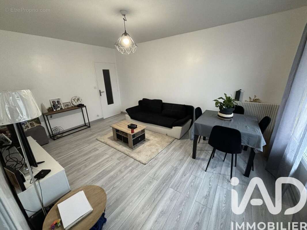 Photo 3 - Appartement à THORIGNY-SUR-MARNE