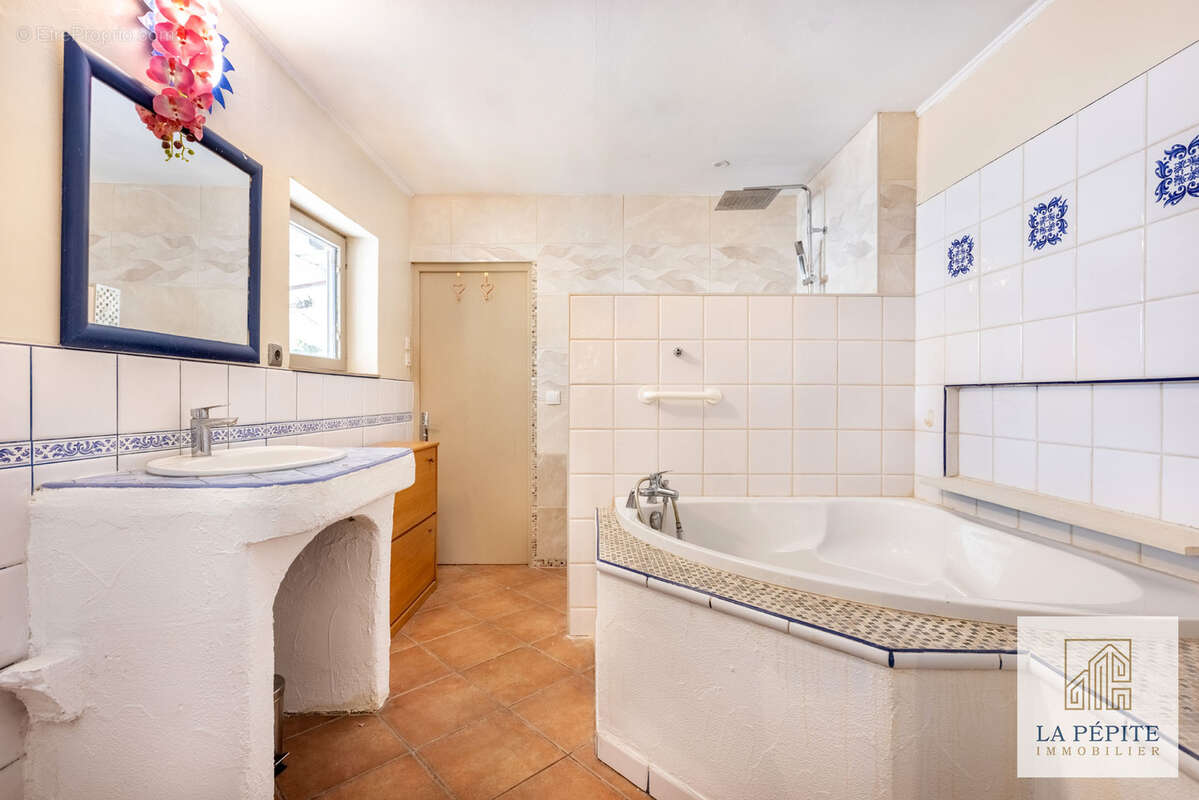 Maison à SAINT-AMAND-LES-EAUX