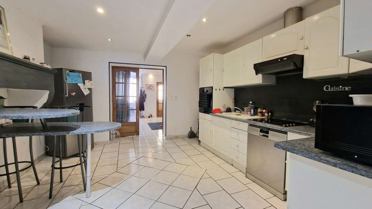 Appartement à SORCY-SAINT-MARTIN