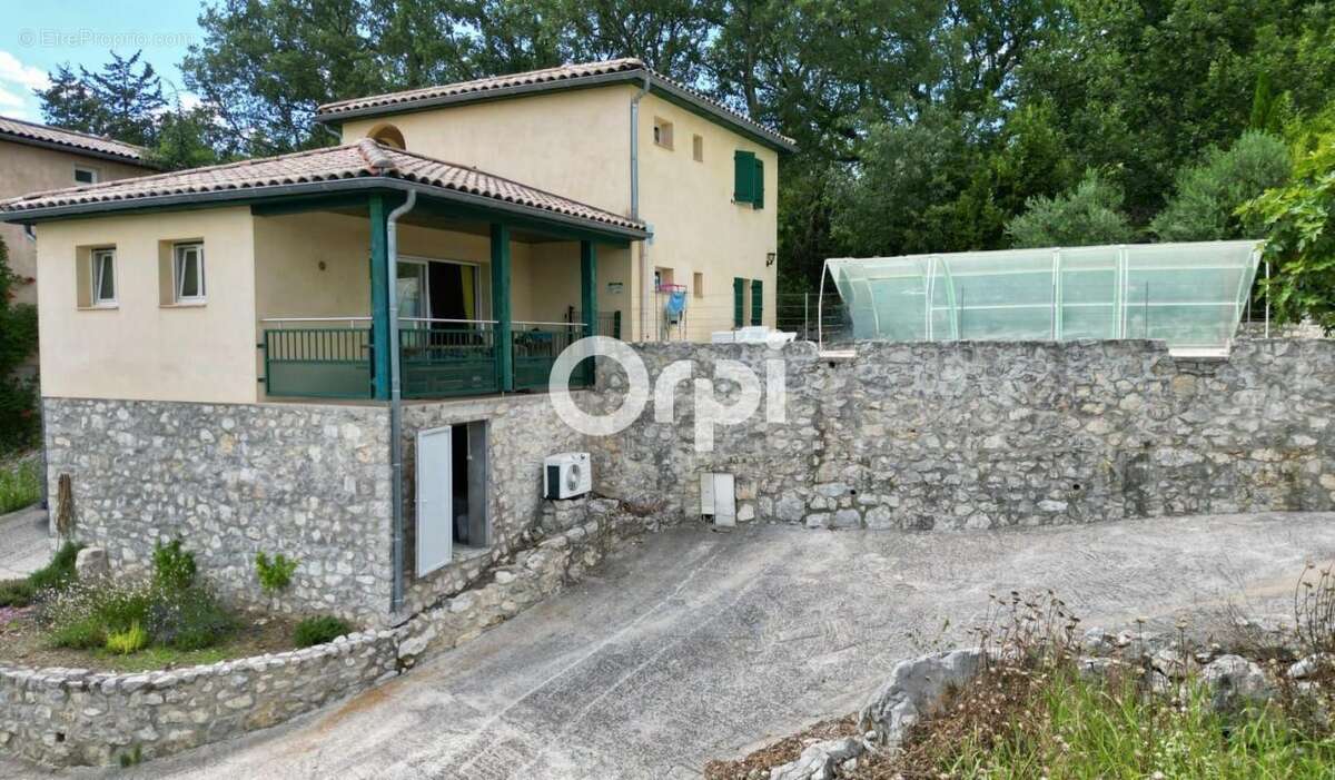 Maison à SAINT-ALBAN-AURIOLLES