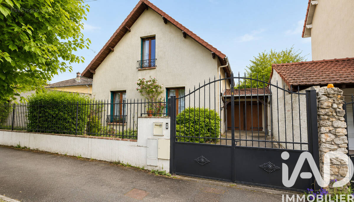Photo 1 - Maison à VILLIERS-LE-BEL