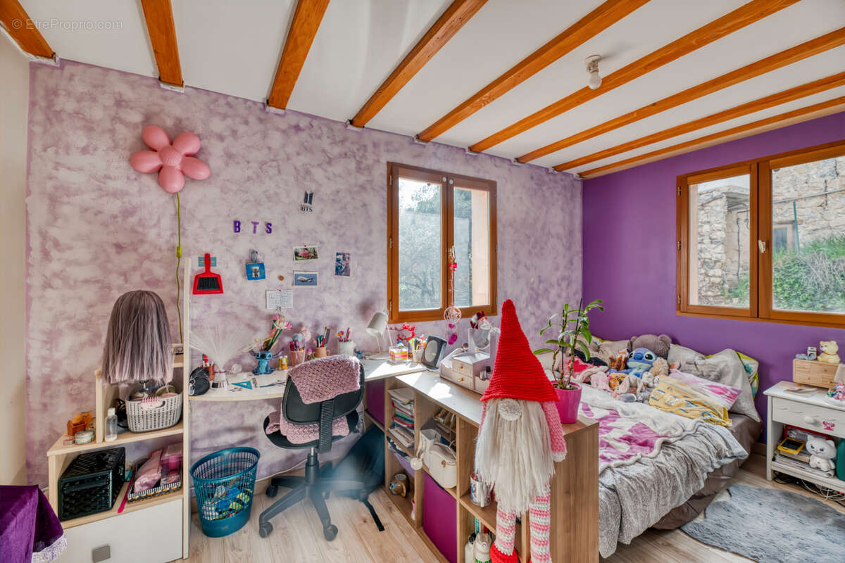 Maison à UTELLE