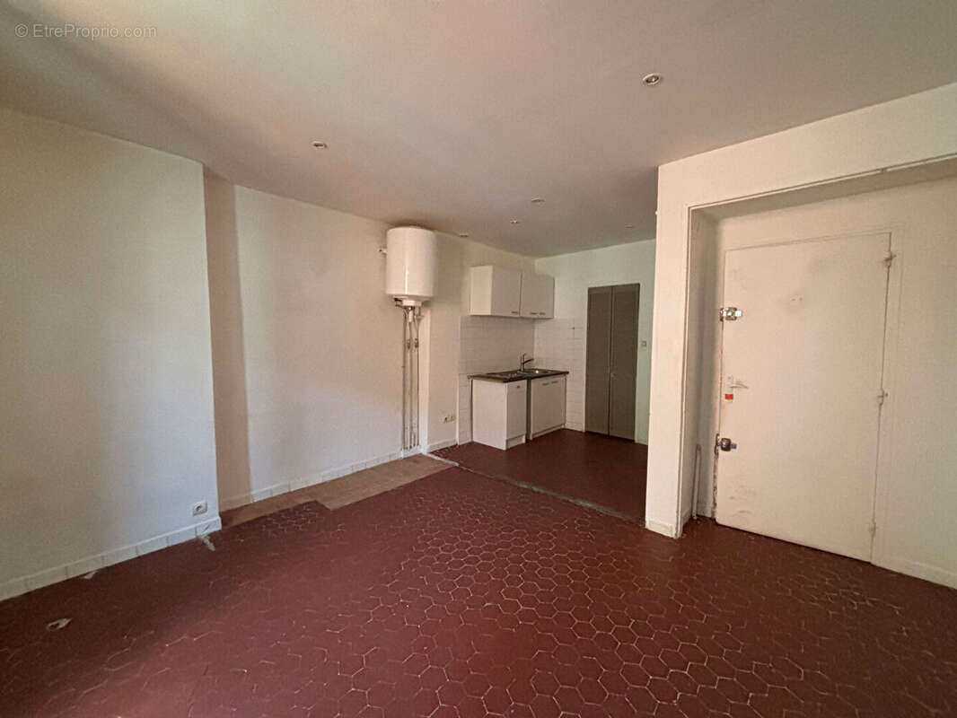 Appartement à SAINT-MAXIMIN-LA-SAINTE-BAUME