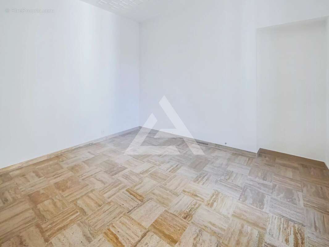 Appartement à BEAUSOLEIL