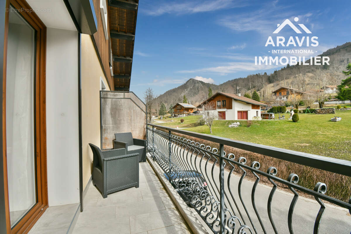 Appartement à SERRAVAL