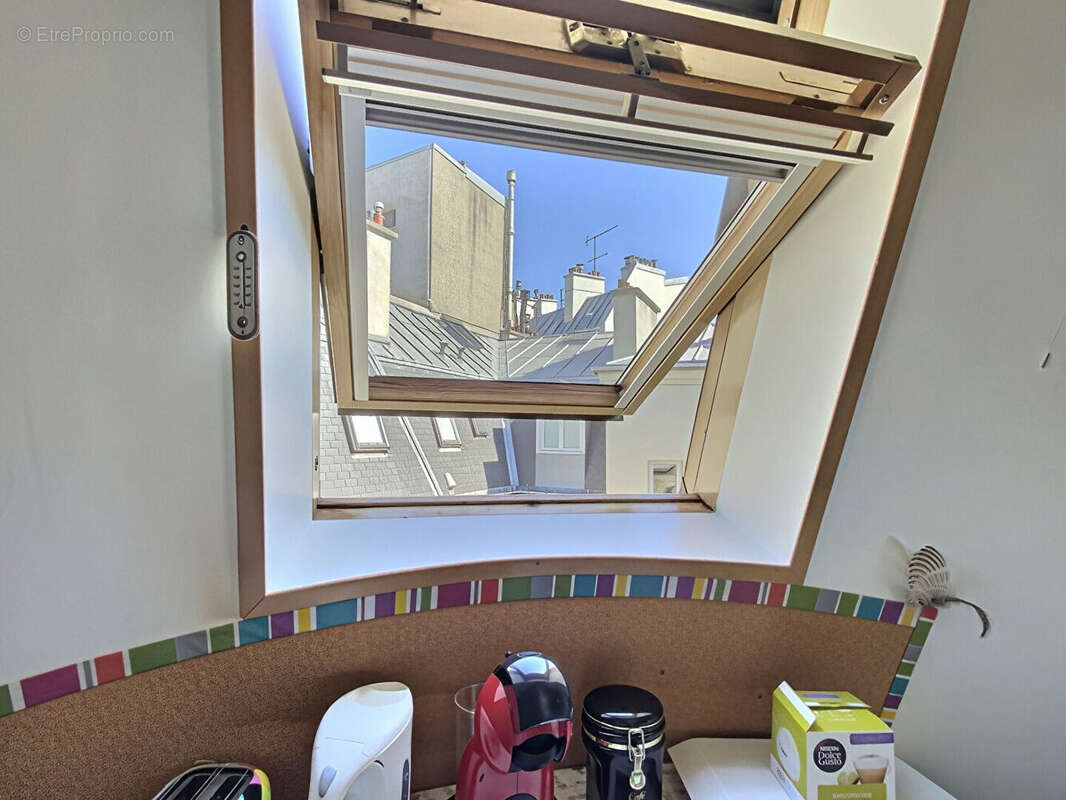 Paris 6e arrondissement - Quartier Rennes/Assas- Chambre de 12,56m2 au sol et 10,88m2 Carrez - photo 5