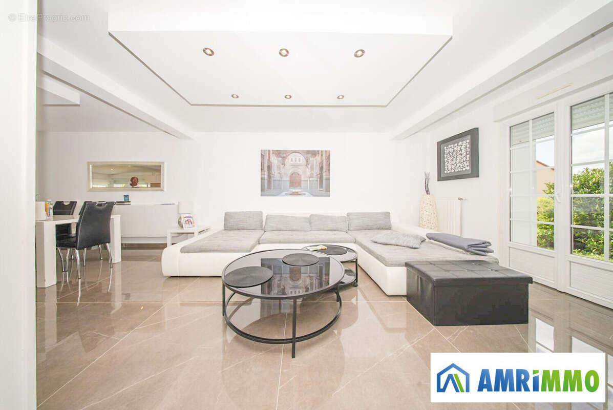 Maison à MORFONTAINE