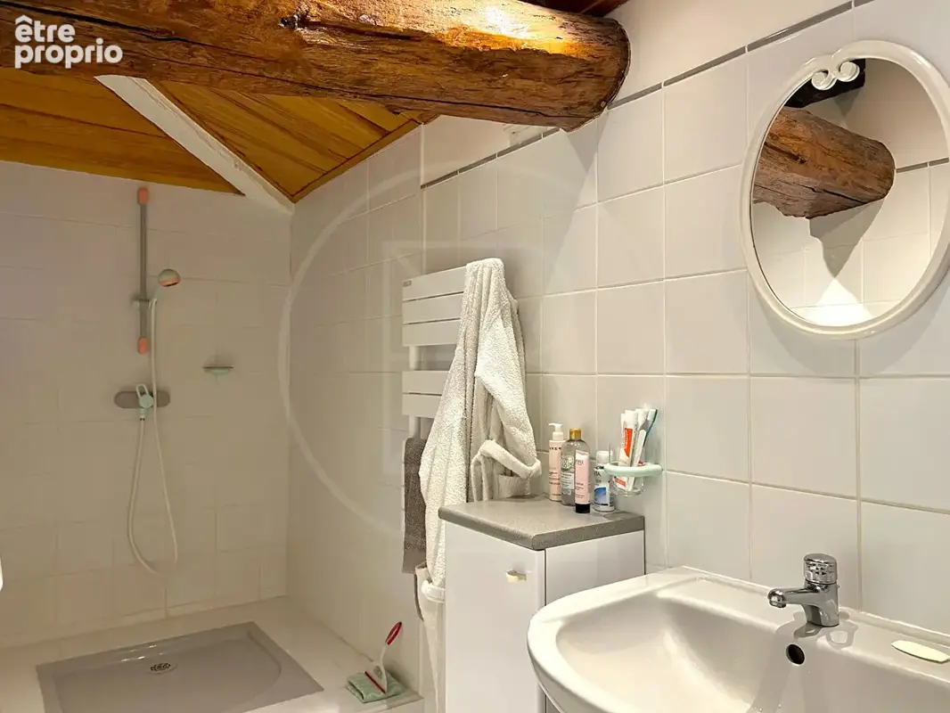 Belle maison en pierre dans un village paisible - photo 14