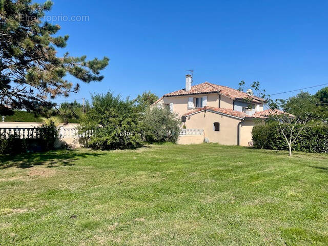 Maison à MONTBARTIER