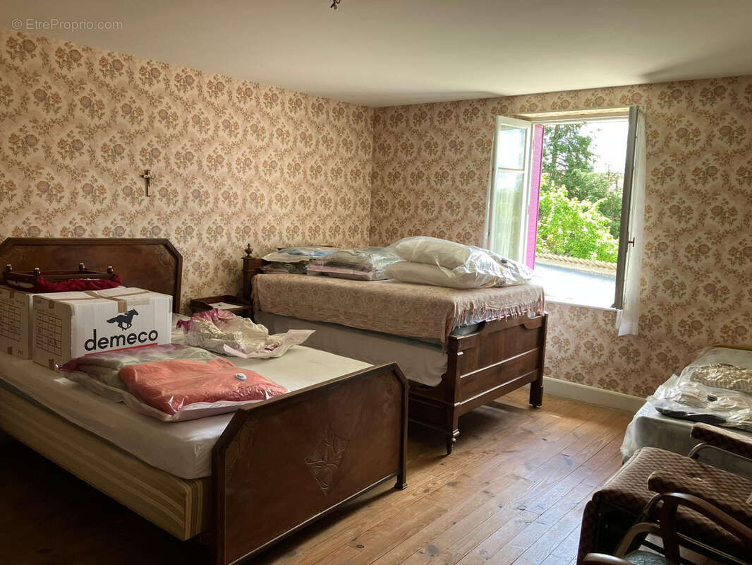 Maison à SAINT-MARCEL-EN-MARCILLAT