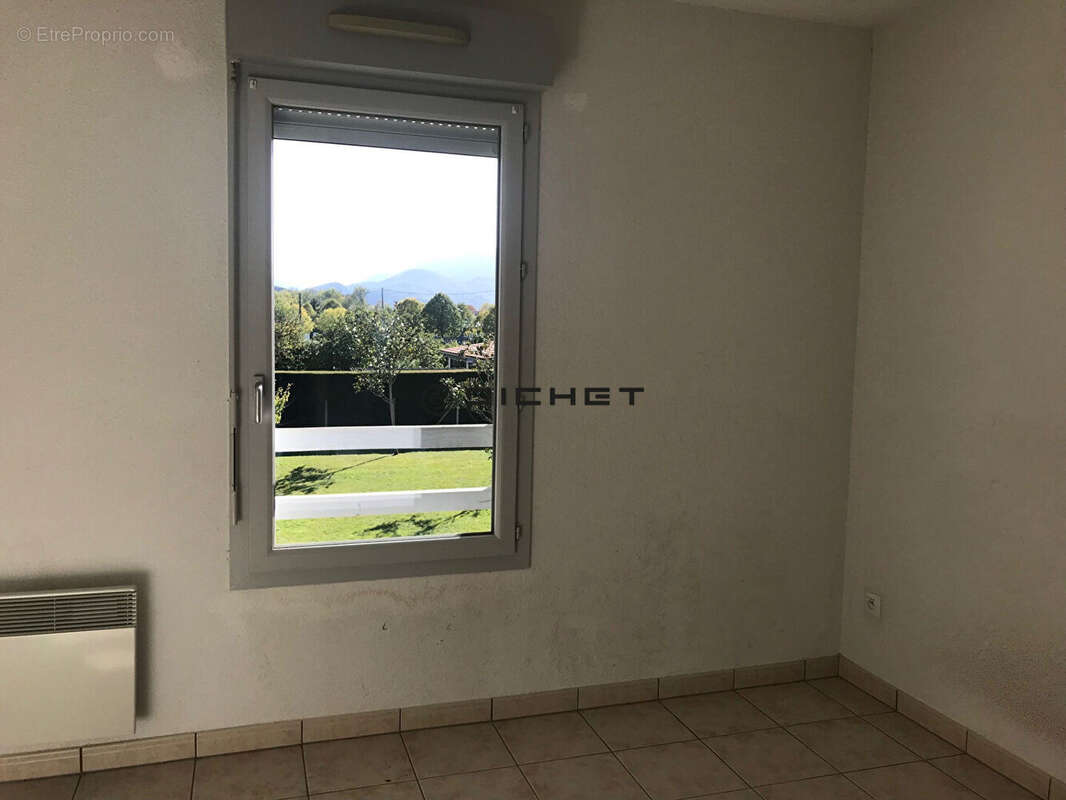 Maison à MONTREJEAU