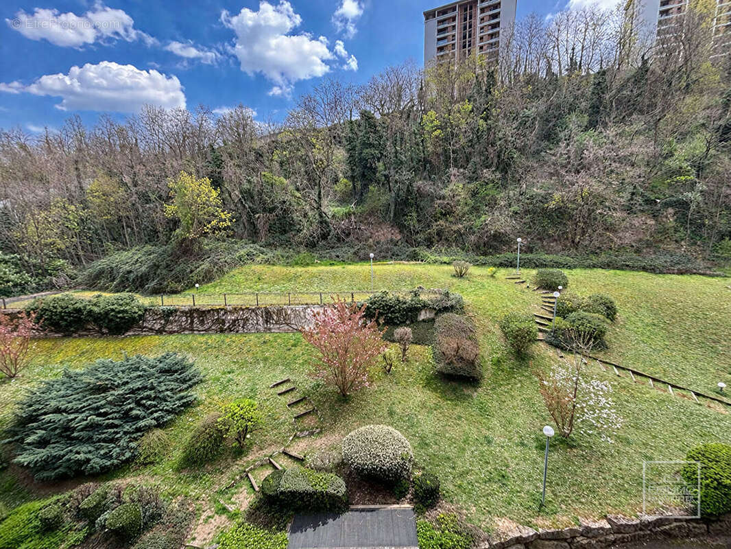 Appartement à LYON-9E