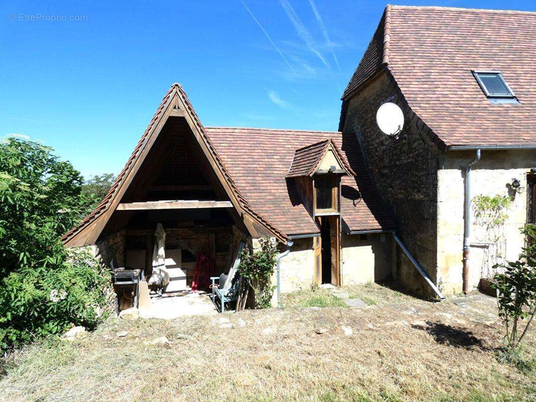 Maison 127 m2 / 2 chambres / studio / grange /  terrain 1362m² - photo 3