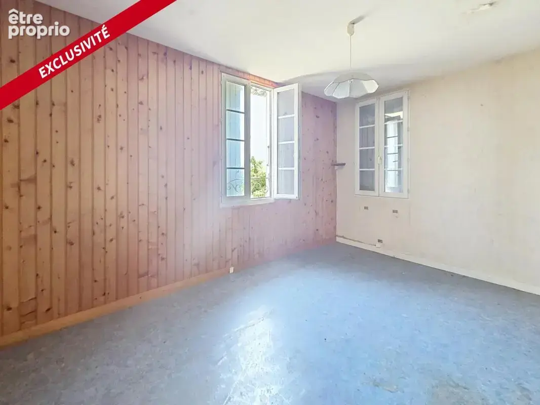 Saint-Jean-d’Angély – Maison à rénover 73 m², garage et terrain - photo 4