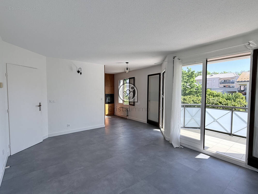 Appartement à MEYLAN