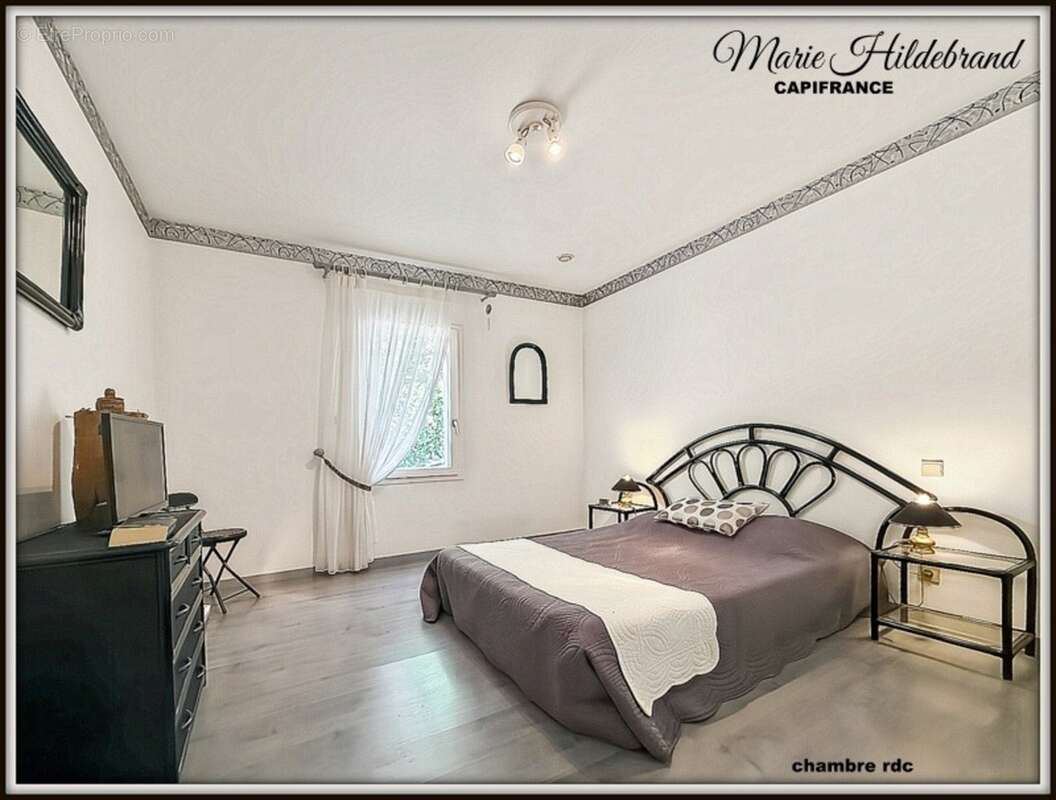 Maison d'architecte de caractère – 285 m² habitables – Vue dominante – Piscine – Grand garage - photo 14