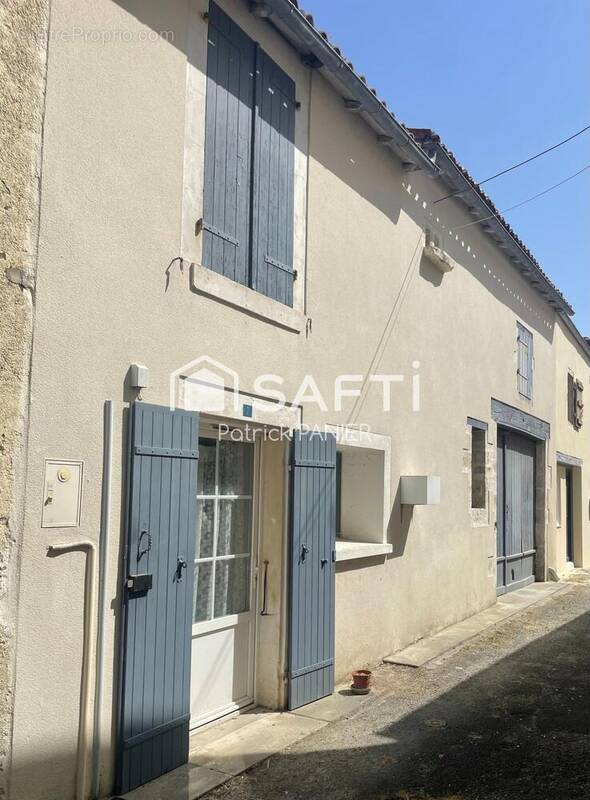 Photo 1 - Maison à DAMPIERRE-SUR-BOUTONNE