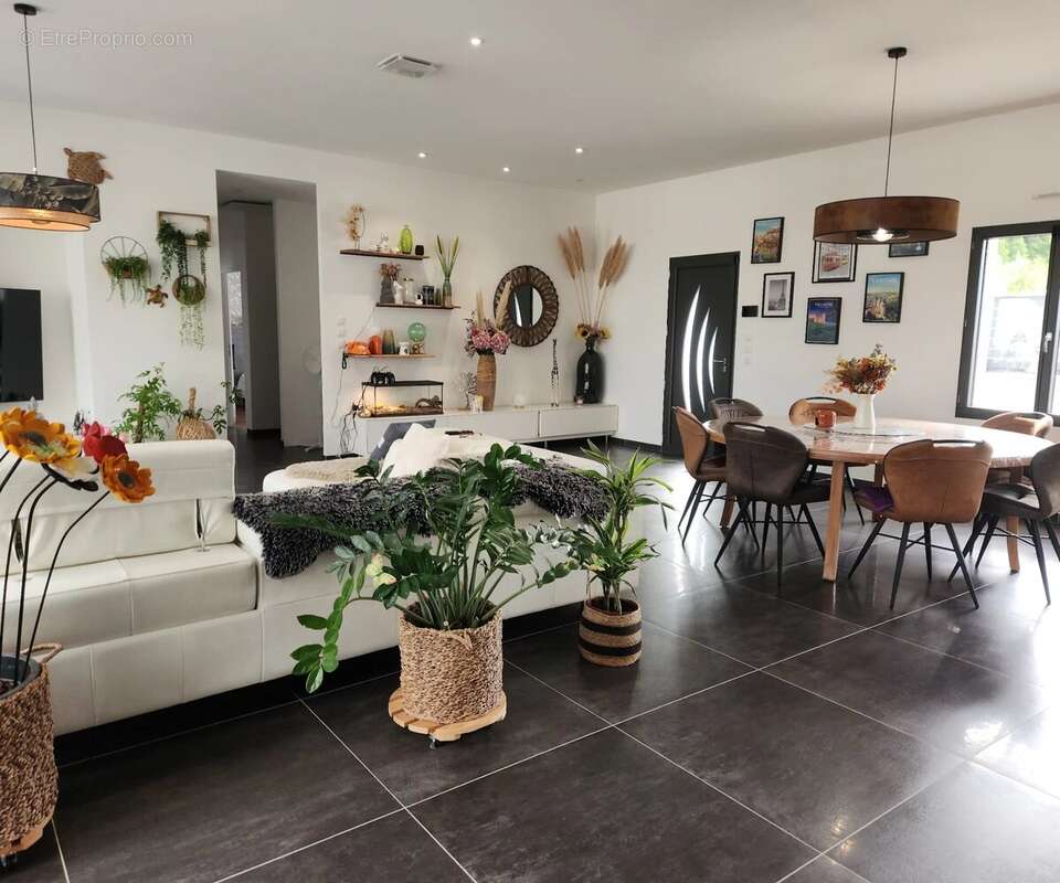 Maison à LIGNIERES-DE-TOURAINE