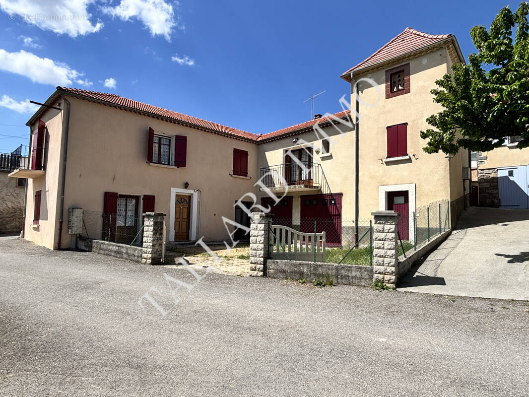 Maison à TURRIERS