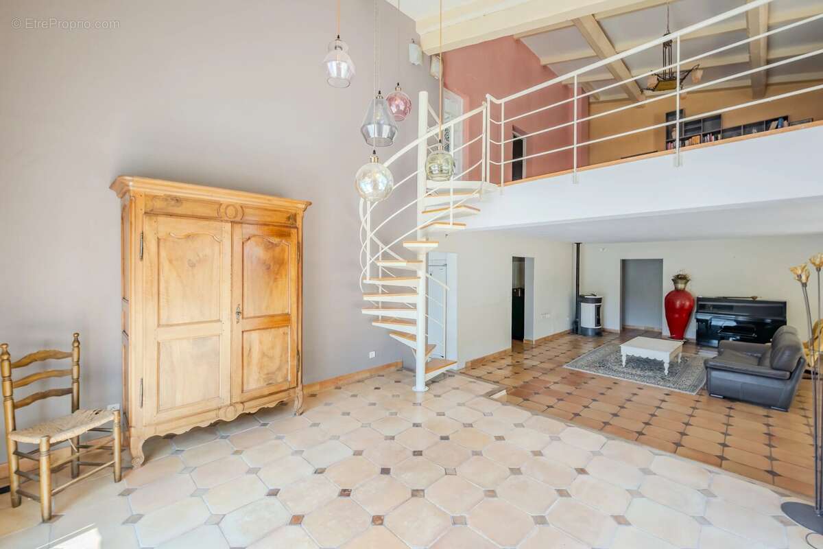 Maison familiale de 250 m² sur plus d'un hectare de terrain – Piscine – Vue dégagée – Méounes-les-Montrieux - photo 19