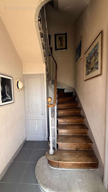 Maison familiale 5 chambres avec jardin dépendance garage GARE DE ROUEN - photo 2