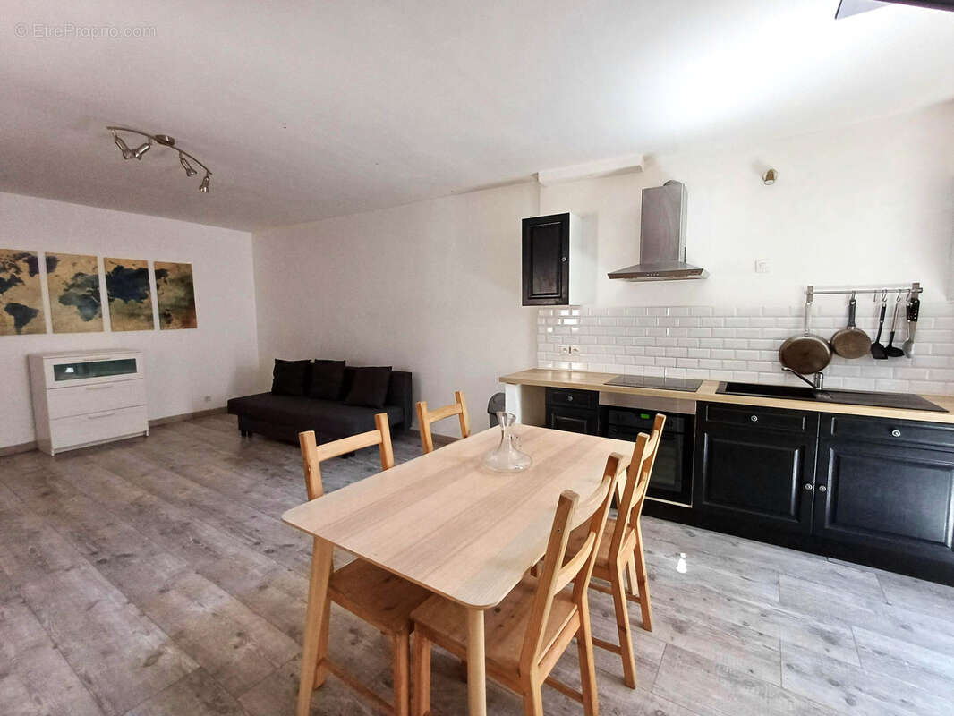 Maison de village 60 m2 Type 2 en duplex avec grande cave - photo 2